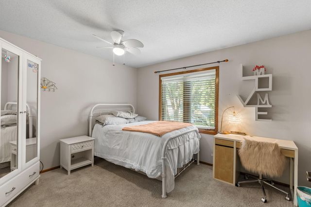 10298 Mooer Lane, Eden Prairie, MN 55347