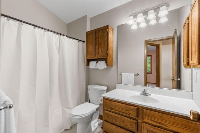 10298 Mooer Lane, Eden Prairie, MN 55347
