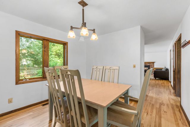 10298 Mooer Lane, Eden Prairie, MN 55347