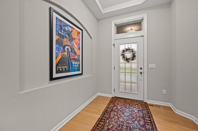1522 Champion COURT, Oconomowoc, WI 53066
