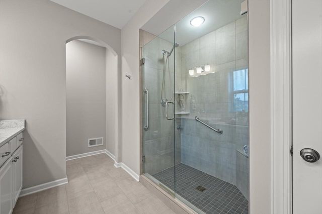 1522 Champion COURT, Oconomowoc, WI 53066