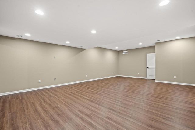 1522 Champion COURT, Oconomowoc, WI 53066