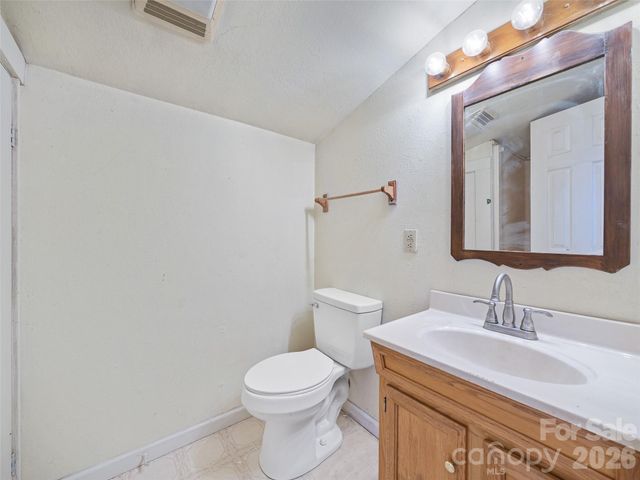 966 Waites Hollifield Road, Marion, NC 28752