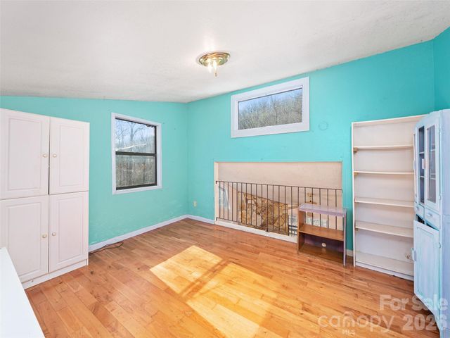 966 Waites Hollifield Road, Marion, NC 28752