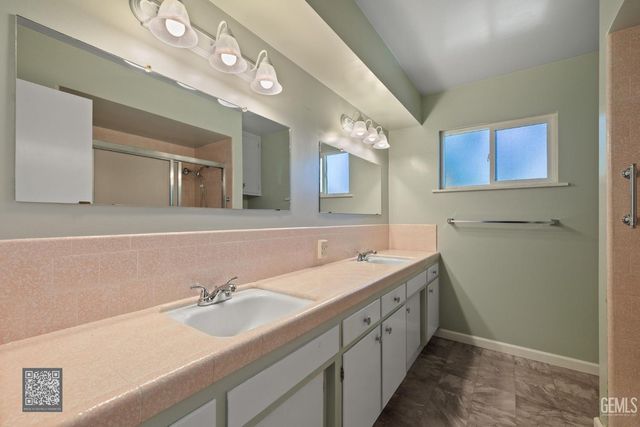 3606 Kaibab Avenue, Bakersfield, CA 93306