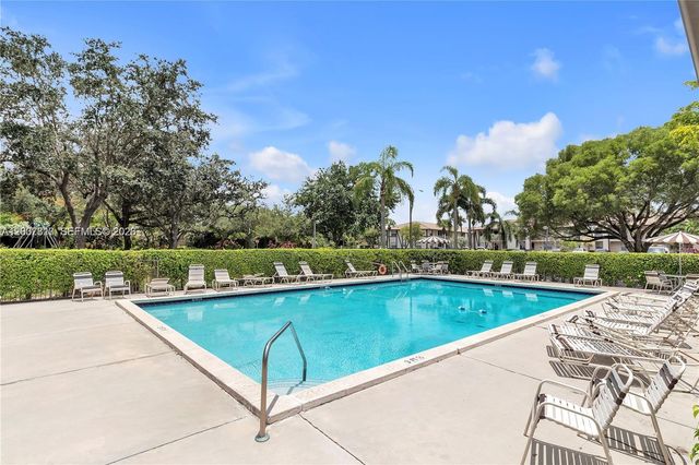 2496 NW 89th Dr 2496, Coral Springs, FL 33065