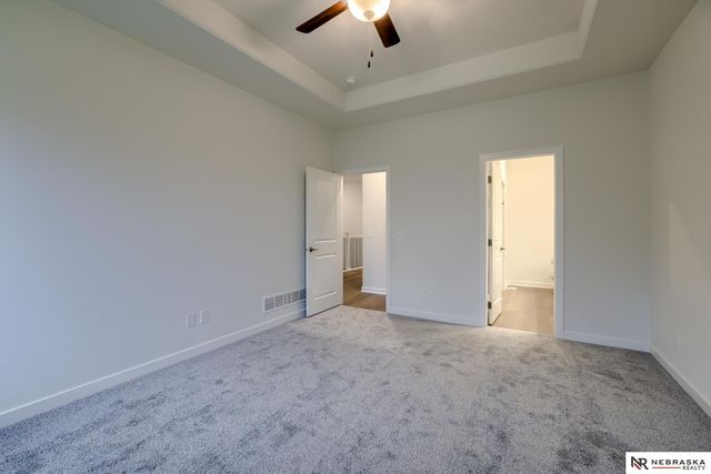 11306 Portage Circle, Papillion, NE 68046