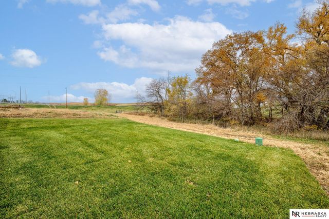 11306 Portage Circle, Papillion, NE 68046