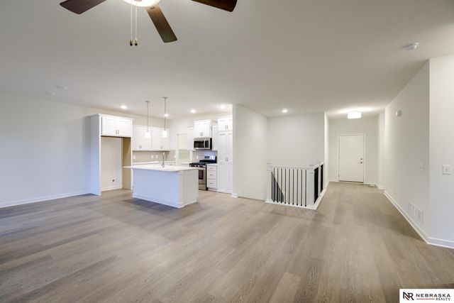 11306 Portage Circle, Papillion, NE 68046