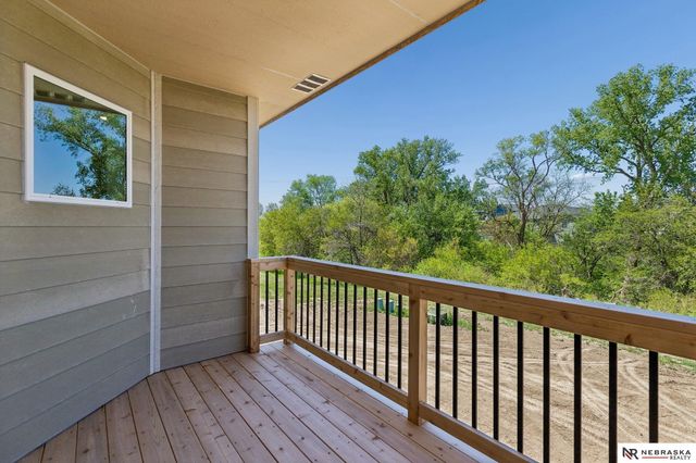11306 Portage Circle, Papillion, NE 68046