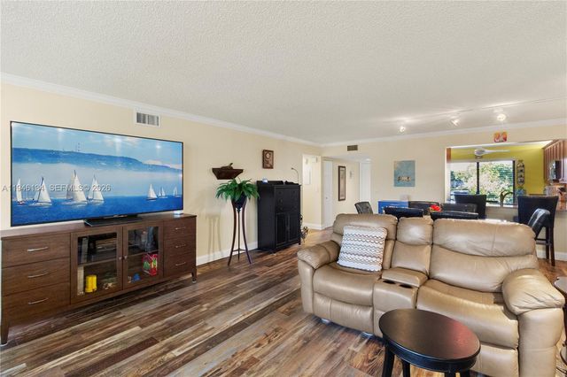 5519 Fairway Park Dr 203, Boynton Beach, FL 33437