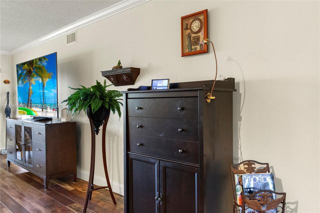 5519 Fairway Park Dr 203, Boynton Beach, FL 33437