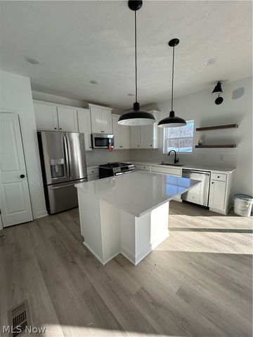 502 Cedarwood Trail, Elyria, OH 44035