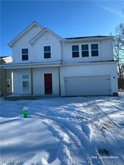 502 Cedarwood Trail, Elyria, OH 44035