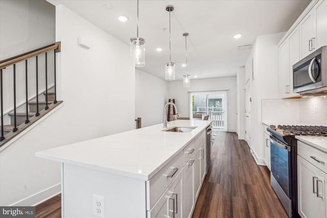 845 KING FARM BLVD, Rockville, MD 20850