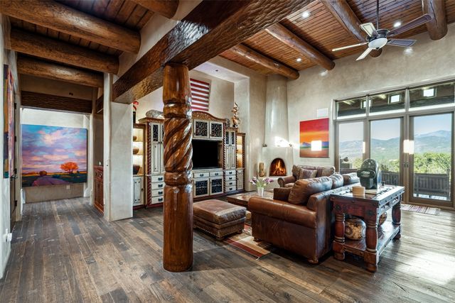 2955 Tesuque Overlook, Santa Fe, NM 87506