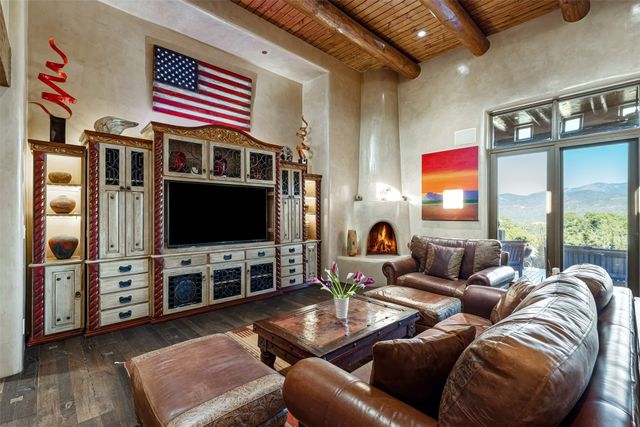 2955 Tesuque Overlook, Santa Fe, NM 87506