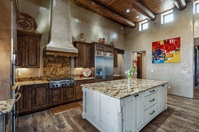 2955 Tesuque Overlook, Santa Fe, NM 87506