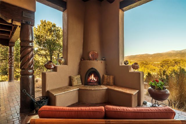 2955 Tesuque Overlook, Santa Fe, NM 87506