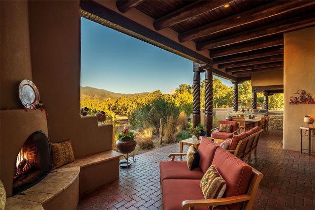 2955 Tesuque Overlook, Santa Fe, NM 87506