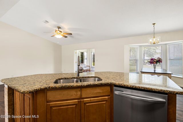 427 Davidson Street SE, Palm Bay, FL 32909