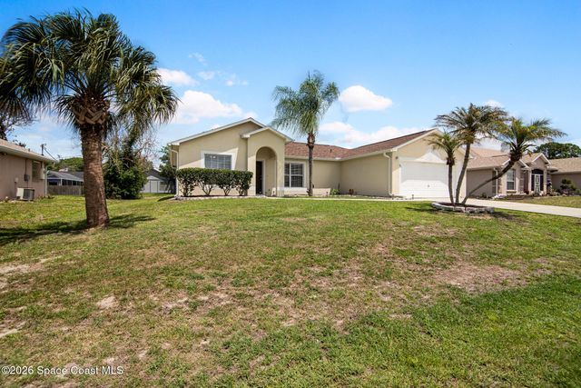 427 Davidson Street SE, Palm Bay, FL 32909