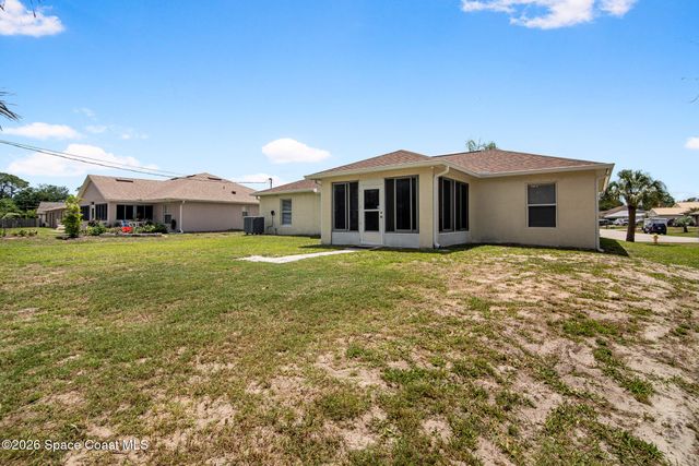 427 Davidson Street SE, Palm Bay, FL 32909