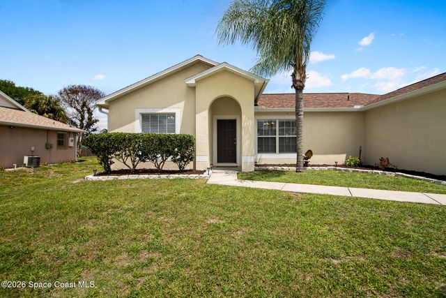 427 Davidson Street SE, Palm Bay, FL 32909