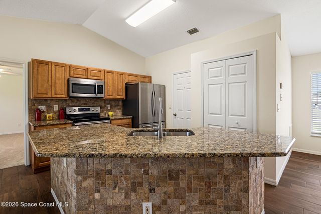 427 Davidson Street SE, Palm Bay, FL 32909