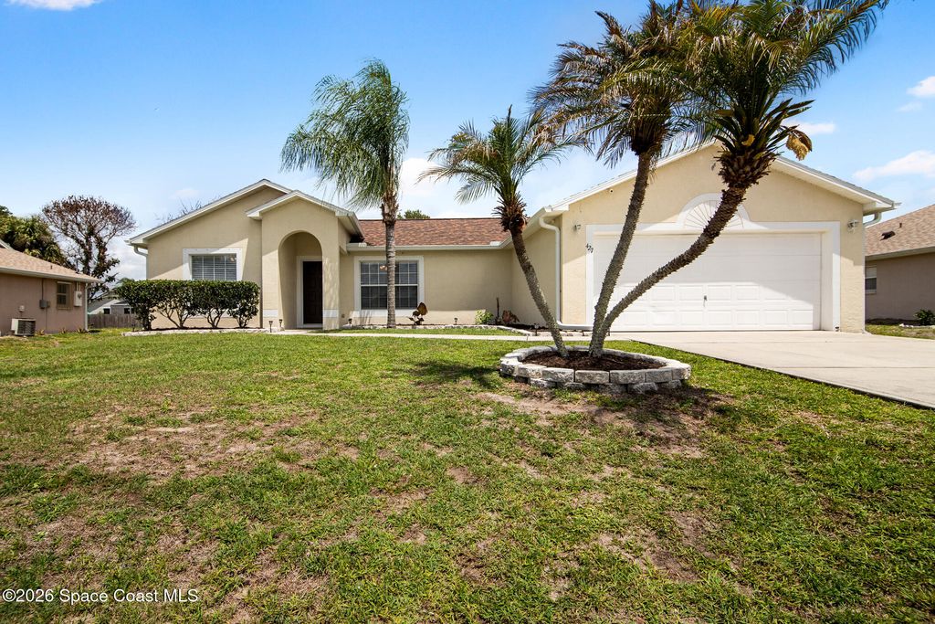 427 Davidson Street SE, Palm Bay, FL 32909