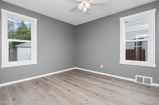 808 N Edgeworth Avenue, Royal Oak, MI 48067