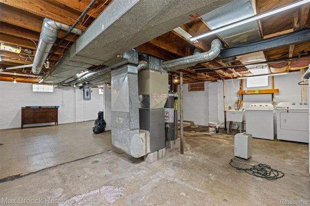 808 N Edgeworth Avenue, Royal Oak, MI 48067