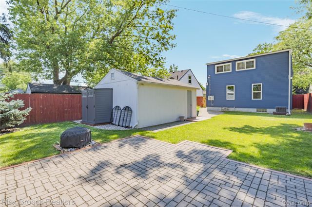 808 N Edgeworth Avenue, Royal Oak, MI 48067
