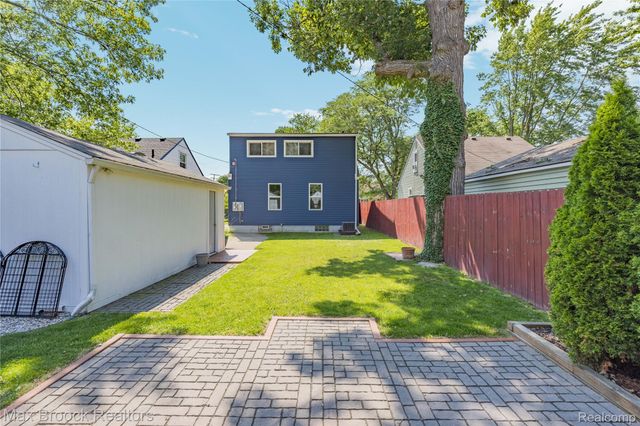 808 N Edgeworth Avenue, Royal Oak, MI 48067
