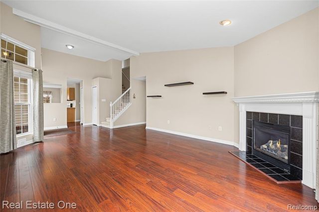 2283 Crystal Crossing Drive, Howell, MI 48843