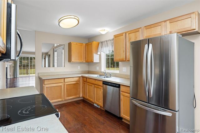 2283 Crystal Crossing Drive, Howell, MI 48843