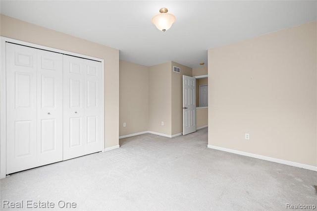 2283 Crystal Crossing Drive, Howell, MI 48843