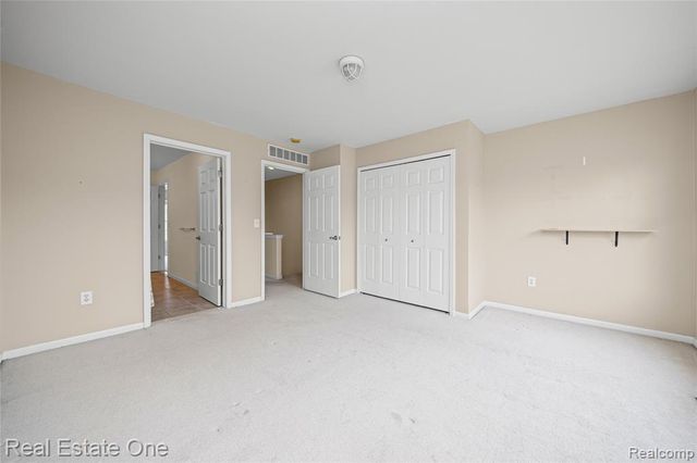 2283 Crystal Crossing Drive, Howell, MI 48843