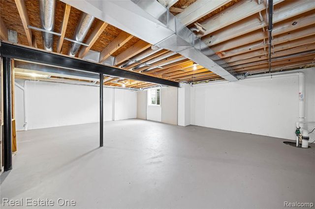 2283 Crystal Crossing Drive, Howell, MI 48843