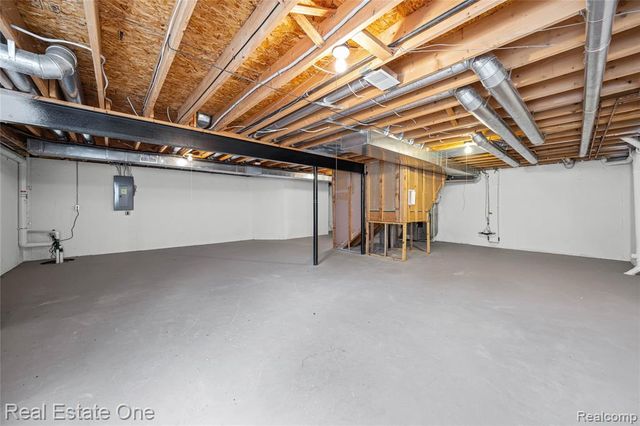 2283 Crystal Crossing Drive, Howell, MI 48843