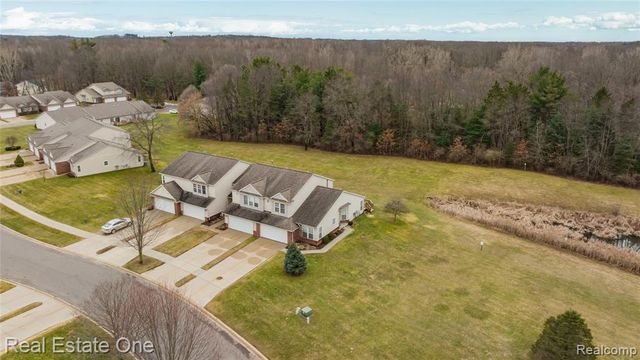2283 Crystal Crossing Drive, Howell, MI 48843