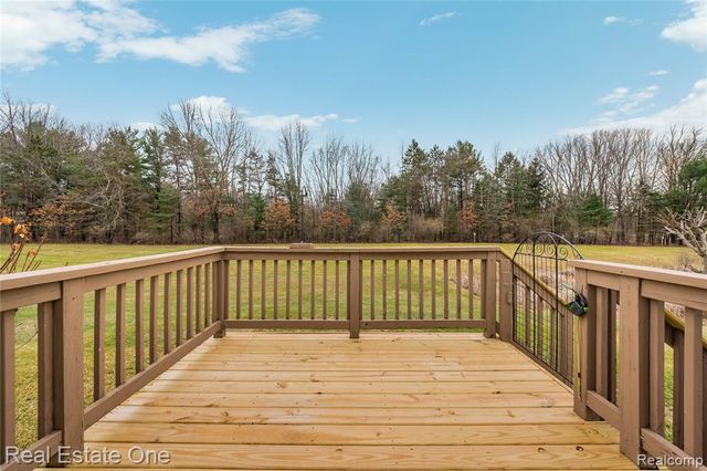 2283 Crystal Crossing Drive, Howell, MI 48843