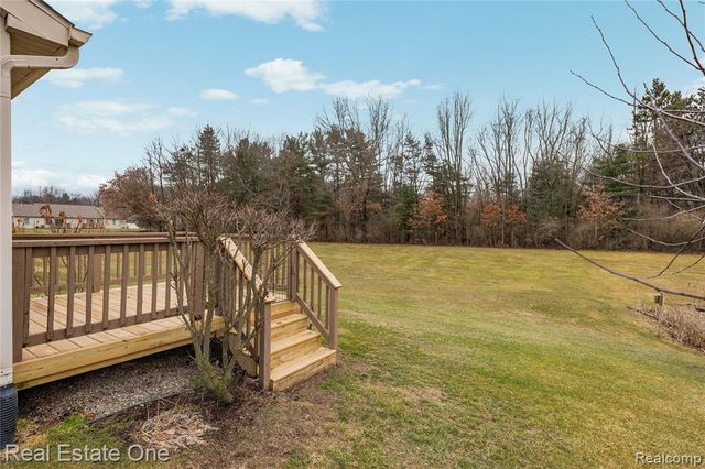 2283 Crystal Crossing Drive, Howell, MI 48843