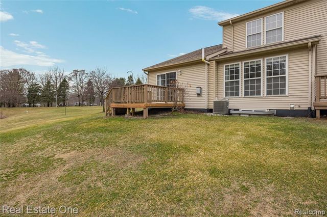 2283 Crystal Crossing Drive, Howell, MI 48843