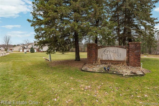 2283 Crystal Crossing Drive, Howell, MI 48843
