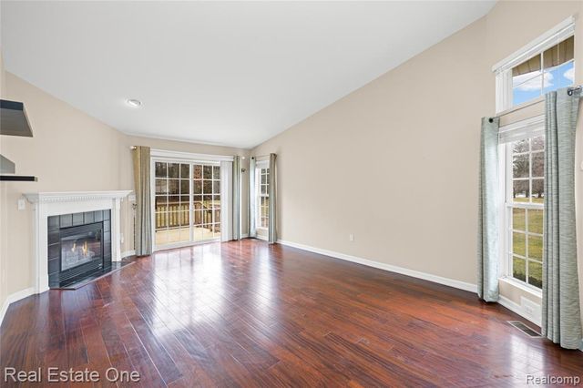 2283 Crystal Crossing Drive, Howell, MI 48843