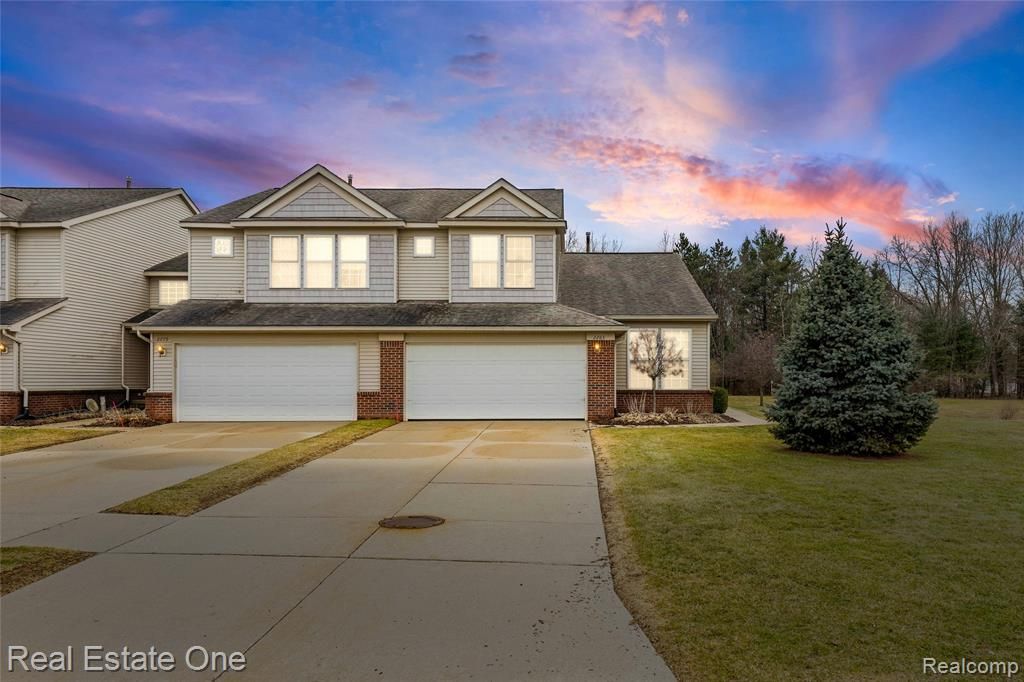 2283 Crystal Crossing Drive, Howell, MI 48843