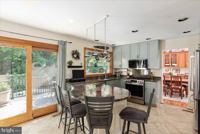 6765 BLANCHE DR, Lorton, VA 22079