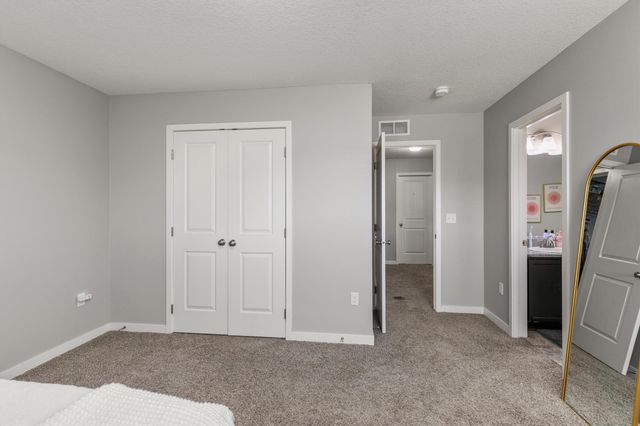 172 Bridgewood Drive, West Des Moines, IA 50266