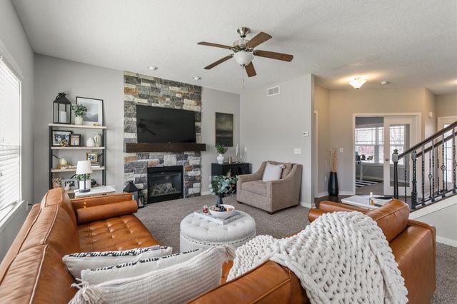 172 Bridgewood Drive, West Des Moines, IA 50266